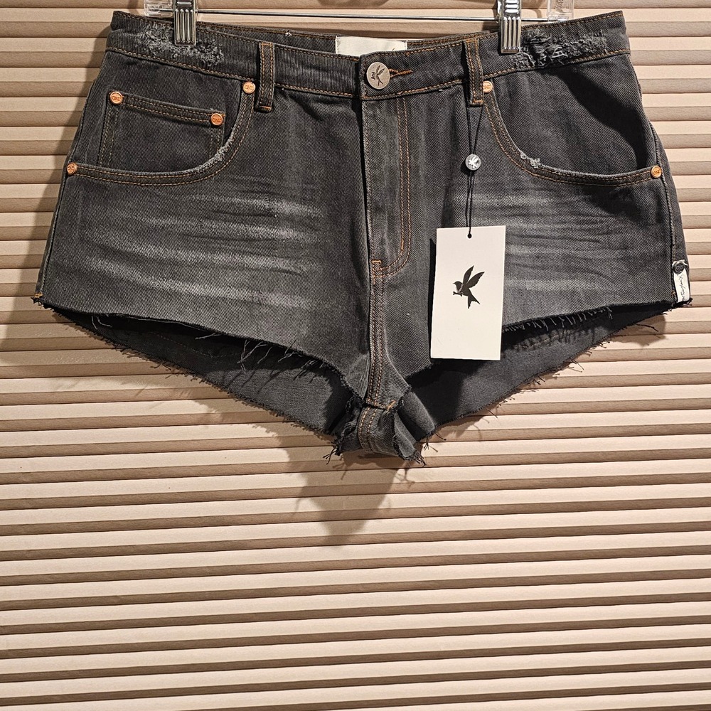 One Teaspoon The One Fitted Cheeky Distressed Denim Cutoff Shorts 33 NWT